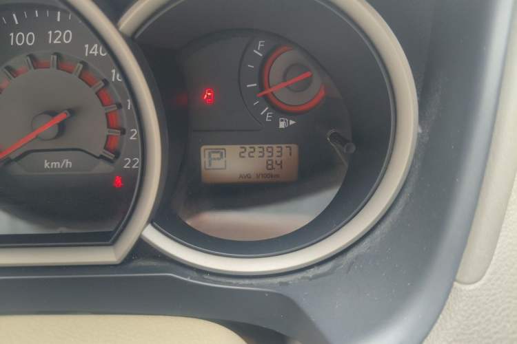 Used Nissan Sylphy 2012 Classic 1.6XE Automatic Comfort Edition Odometer Close Up
