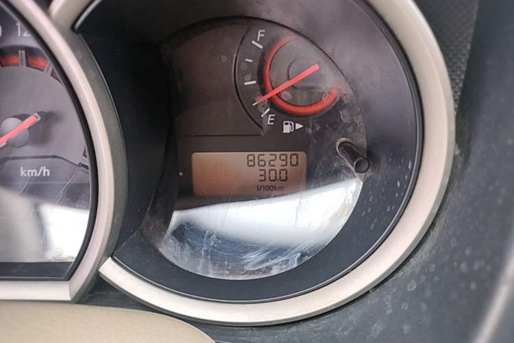 Used Nissan Sylphy 2012 Classic 1.6XE Manual Comfort Edition Odometer Close Up
