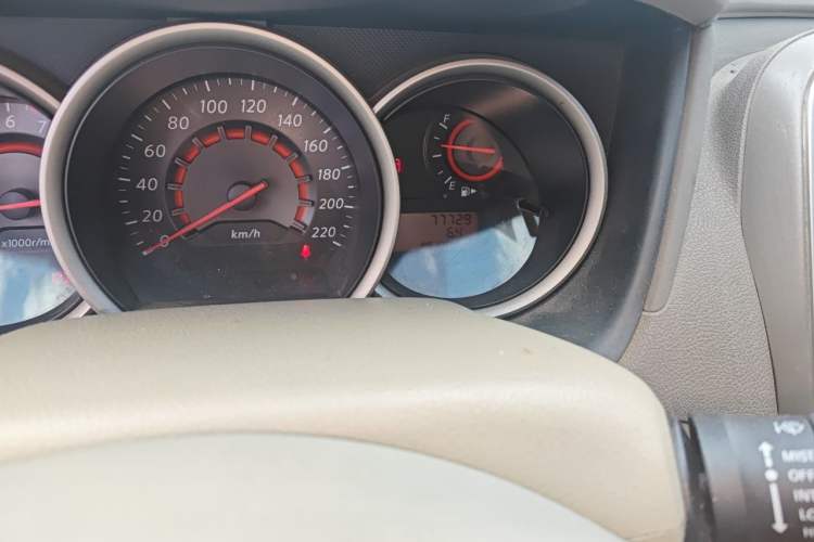 Used Nissan Sylphy 2012 Classic 1.6XE Manual Comfort Edition Odometer Close Up