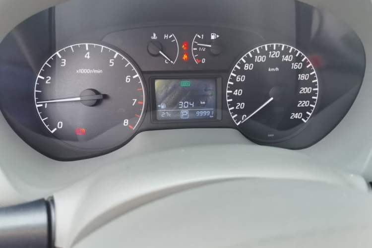 Used Nissan Sylphy 2012 1.6 XL CVT Luxury Edition Odometer Close Up