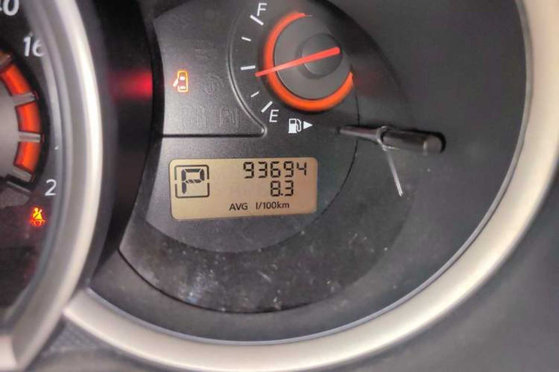 Used Nissan Sylphy 2012 Classic 1.6XE Automatic Comfort Edition Odometer Close Up