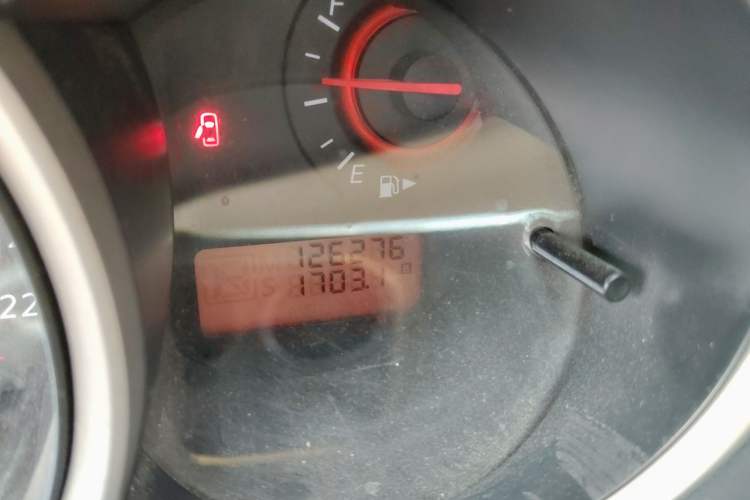 Used Nissan Sylphy 2012 Classic 1.6XE Manual Comfort Edition Odometer Close Up