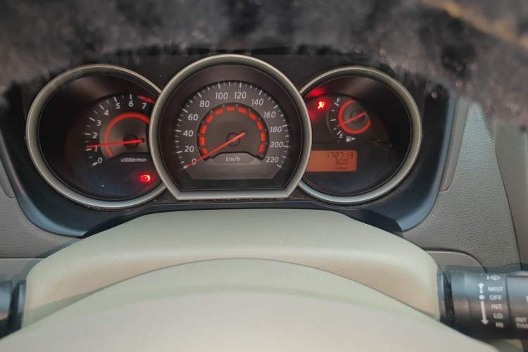 Used Nissan Sylphy 2012 Classic 1.6XE Manual Comfort Edition Odometer Close Up