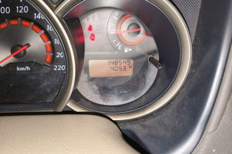 Used Nissan Sylphy 2012 Classic 1.6XE Manual Comfort Edition Odometer Close Up