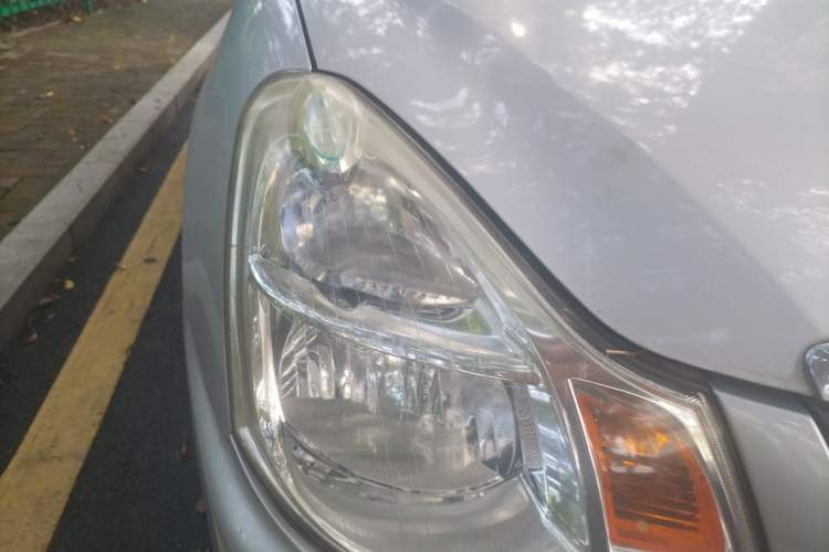 Used Nissan Sylphy 2012 Classic 1.6XE Automatic Comfort Edition Right Front Headlight