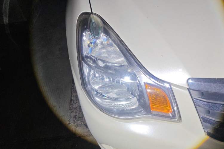 Used Nissan Sylphy 2012 Classic 1.6XE Automatic Comfort Edition Right Front Headlight