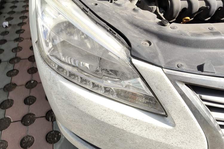 Used Nissan Sylphy 2012 1.6 XL Manual Luxury Edition Right Front Headlight