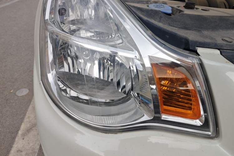 Used Nissan Sylphy 2012 Classic 1.6XE Automatic Comfort Edition Right Front Headlight