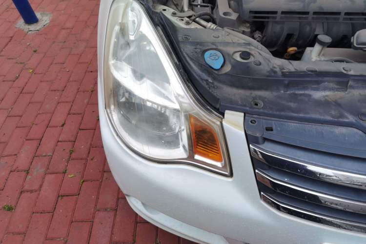 Used Nissan Sylphy 2012 Classic 1.6 XL Automatic Luxury Edition Right Front Headlight