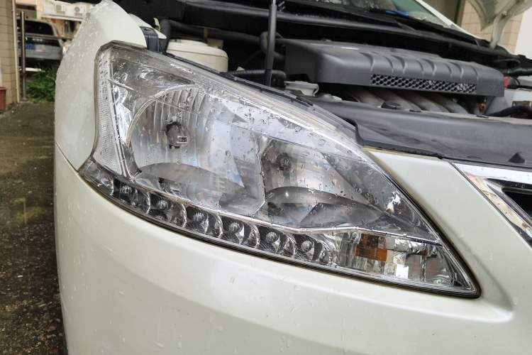 Used Nissan Sylphy 2012 1.6 XL CVT Luxury Edition Right Front Headlight