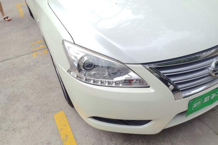 Used Nissan Sylphy 2012 1.6 XL CVT Luxury Edition Right Front Headlight