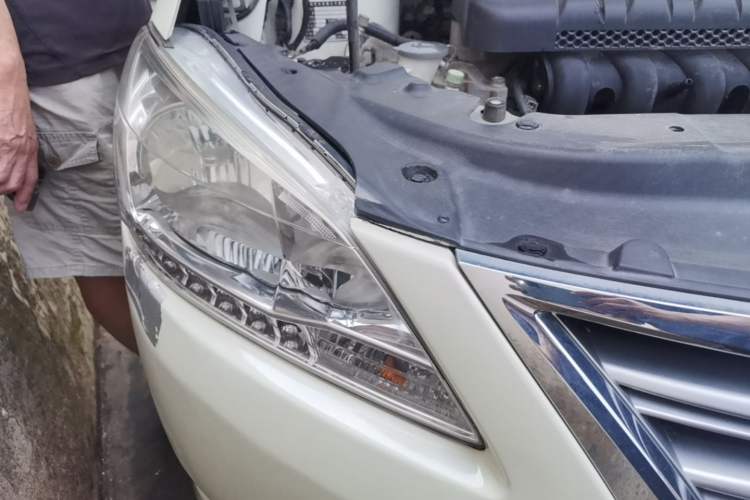 Used Nissan Sylphy 2012 1.6 XL CVT Luxury Edition Right Front Headlight