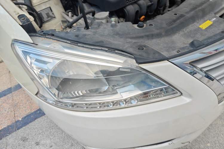 Used Nissan Sylphy 2012 1.6 XL CVT Luxury Edition Right Front Headlight