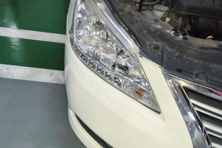 Used Nissan Sylphy 2012 1.6XE CVT Comfort Edition Right Front Headlight