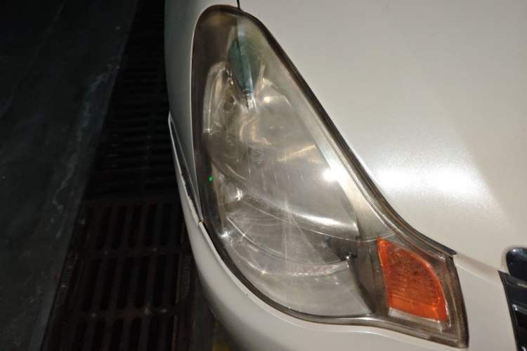 Used Nissan Sylphy 2012 Classic 1.6XE Automatic Comfort Edition Right Front Headlight