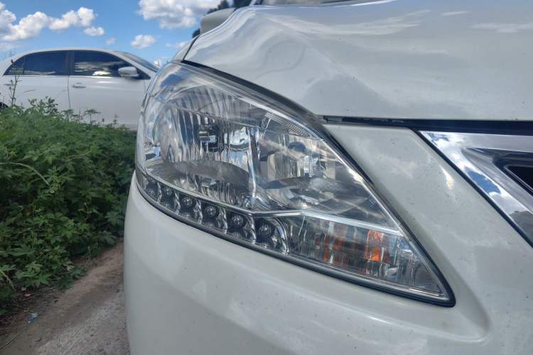 Used Nissan Sylphy 2012 1.6 XL CVT Luxury Edition Right Front Headlight