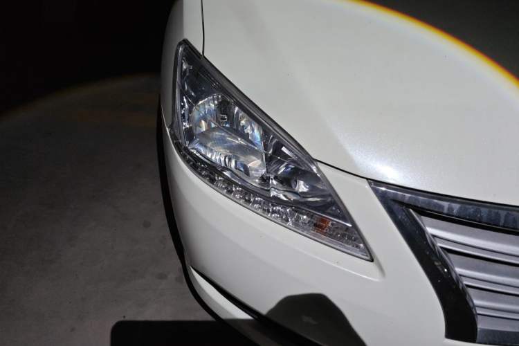 Used Nissan Sylphy 2012 1.6 XL CVT Luxury Edition Right Front Headlight