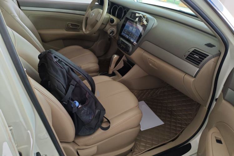 Used Nissan Sylphy 2012 Classic 1.6XE Automatic Comfort Edition Right Front Seat