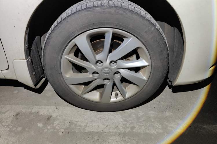 Used Nissan Sylphy 2012 1.8XL CVT Luxury Edition Right Front Wheel Hub