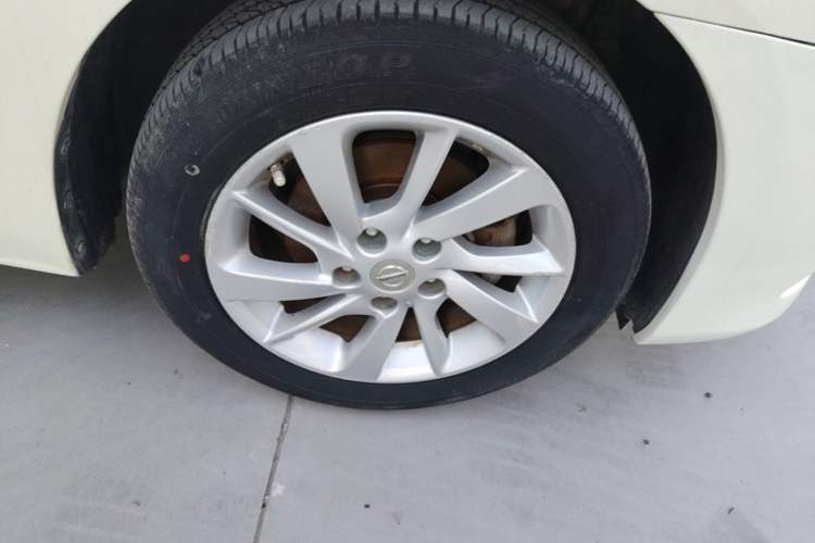 Used Nissan Sylphy 2012 1.6 XL CVT Luxury Edition Right Front Wheel Hub