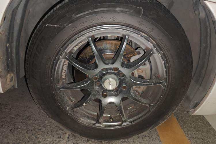 Used Nissan Sylphy 2012 Classic 1.6XE Automatic Comfort Edition Right Front Wheel Hub
