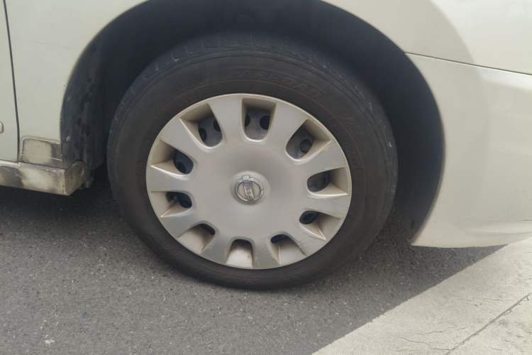 Used Nissan Sylphy 2012 Classic 1.6XE Automatic Comfort Edition Right Front Wheel Hub