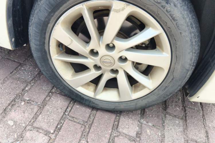 Used Nissan Sylphy 2012 1.8XL CVT Luxury Edition Right Front Wheel Hub