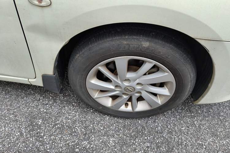 Used Nissan Sylphy 2012 1.6 XL CVT Luxury Edition Right Front Wheel Hub