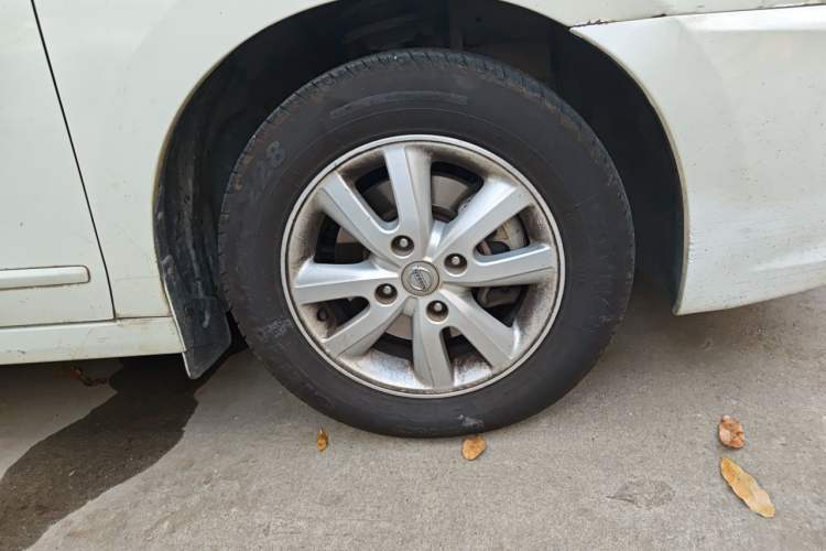 Used Nissan Sylphy 2012 Classic 1.6 XL Automatic Luxury Edition Right Front Wheel Hub