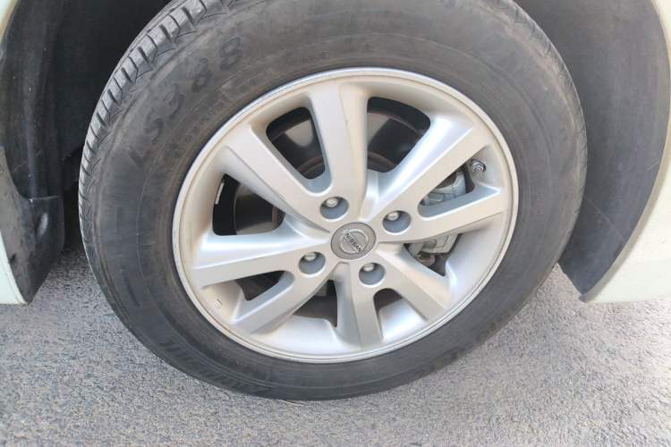 Used Nissan Sylphy 2012 Classic 1.6 XL Automatic Luxury Edition Right Front Wheel Hub