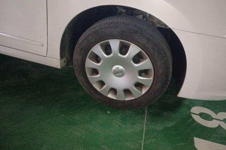 Used Nissan Sylphy 2012 Classic 1.6XE Automatic Comfort Edition Right Front Wheel Hub