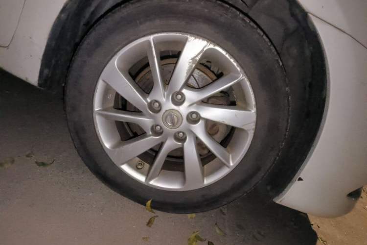 Used Nissan Sylphy 2012 1.6 XL CVT Luxury Edition Right Front Wheel Hub