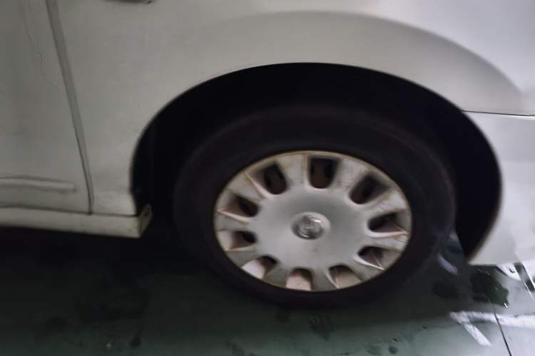 Used Nissan Sylphy 2012 Classic 1.6XE Manual Comfort Edition Right Front Wheel Hub