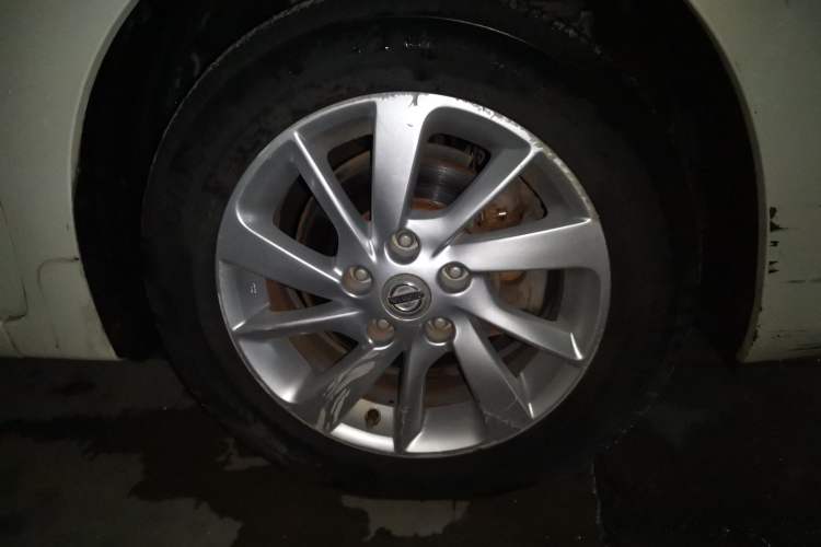 Used Nissan Sylphy 2012 1.6 XL CVT Luxury Edition Right Front Wheel Hub