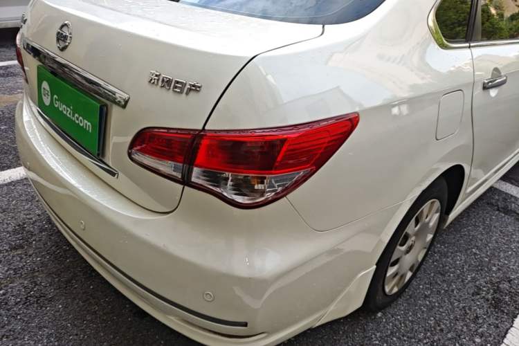 Used Nissan Sylphy 2012 Classic 1.6XE Automatic Comfort Edition Right Rear Taillight
