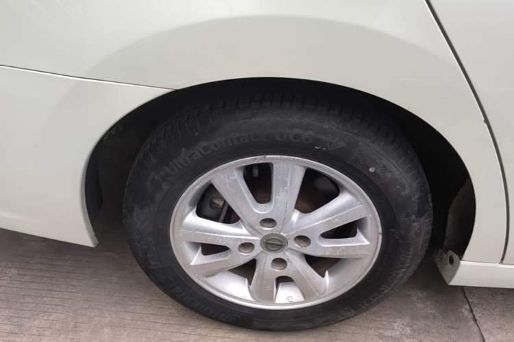 Used Nissan Sylphy 2012 Classic 1.6XE Automatic Comfort Edition Right Rear Wheel Hub