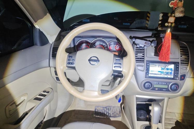 Used Nissan Sylphy 2012 Classic 1.6XE Automatic Comfort Edition Steering Wheel