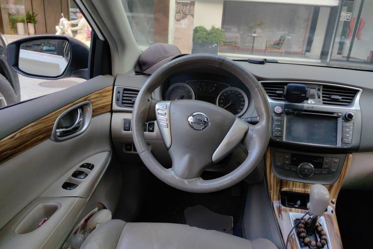 Used Nissan Sylphy 2012 1.8XL CVT Luxury Edition Steering Wheel