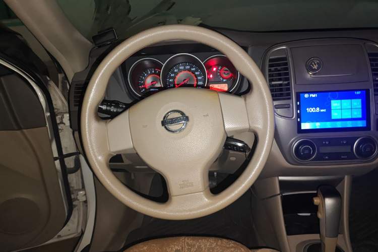 Used Nissan Sylphy 2012 Classic 1.6XE Automatic Comfort Edition Steering Wheel