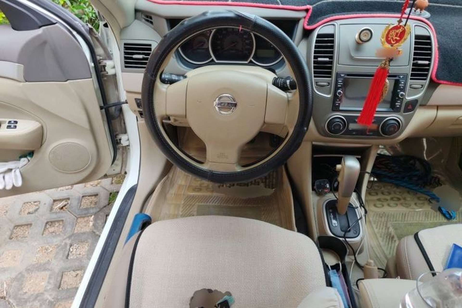 Used Nissan Sylphy 2012 Classic 1.6XE Automatic Comfort Edition Steering Wheel