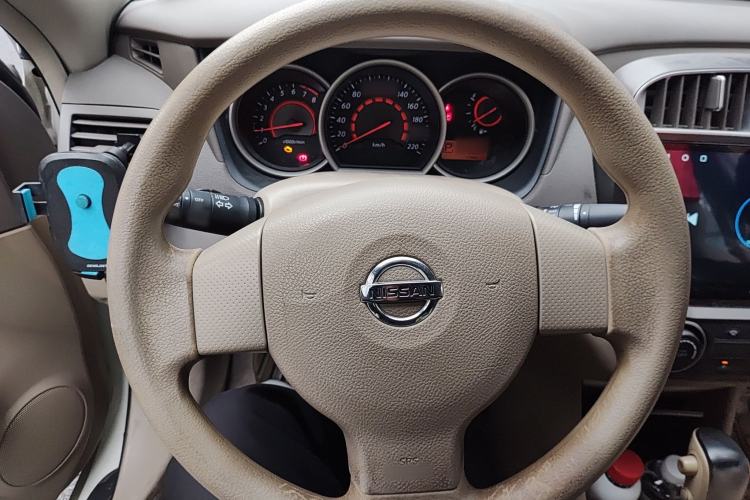 Used Nissan Sylphy 2012 Classic 1.6XE Automatic Comfort Edition Steering Wheel