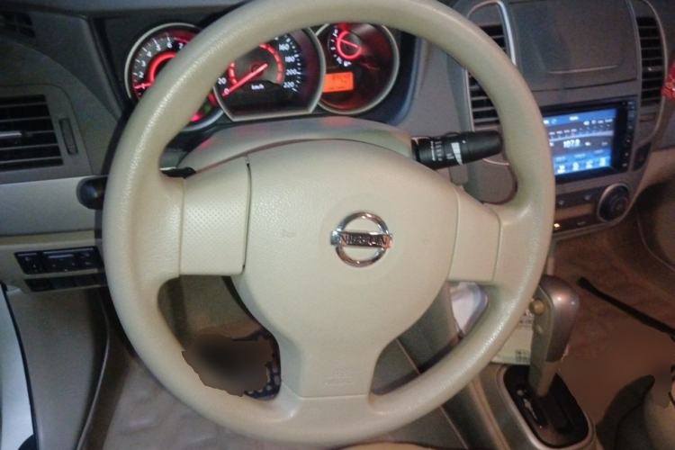 Used Nissan Sylphy 2012 Classic 1.6XE Automatic Comfort Edition Steering Wheel
