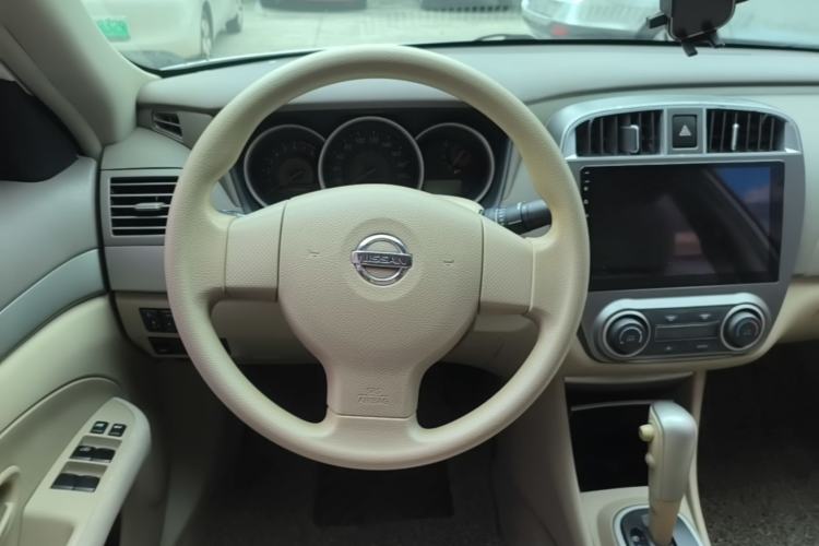 Used Nissan Sylphy 2012 Classic 1.6XE Automatic Comfort Edition Steering Wheel