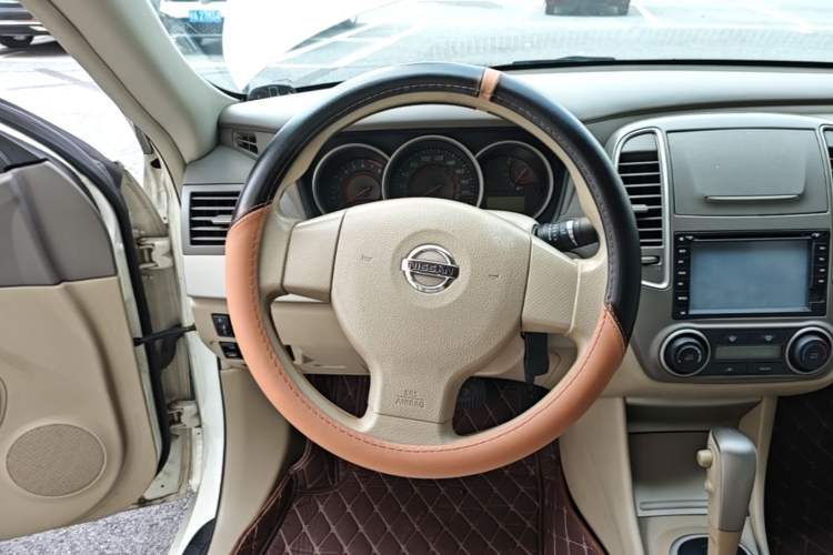 Used Nissan Sylphy 2012 Classic 1.6XE Automatic Comfort Edition Steering Wheel