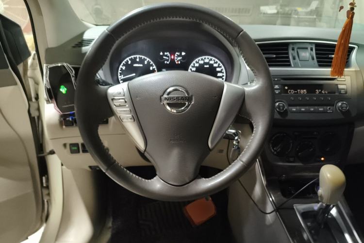 Used Nissan Sylphy 2012 1.6 XL CVT Luxury Edition Steering Wheel