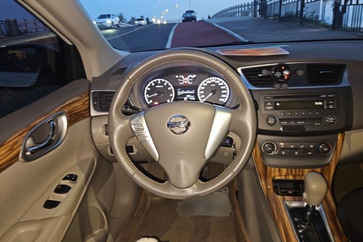 Used Nissan Sylphy 2012 1.6 XL CVT Luxury Edition Steering Wheel