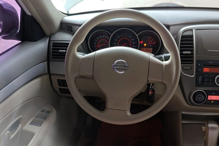 Used Nissan Sylphy 2012 Classic 1.6XE Automatic Comfort Edition Steering Wheel