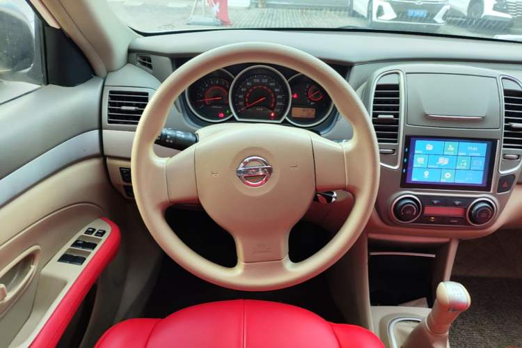Used Nissan Sylphy 2012 Classic 1.6XE Manual Comfort Edition Steering Wheel