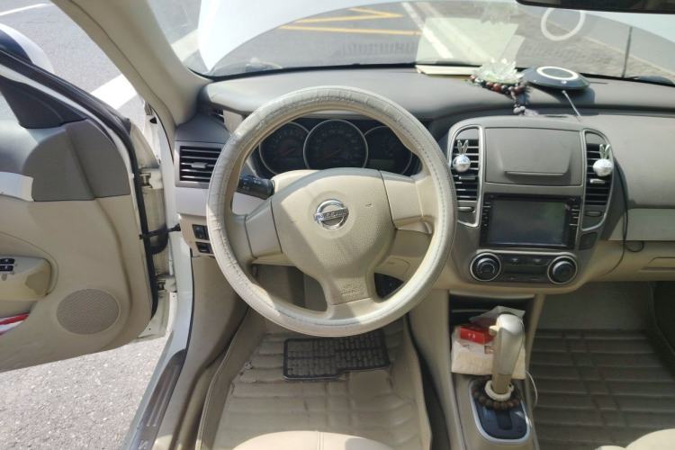 Used Nissan Sylphy 2012 Classic 1.6XE Automatic Comfort Edition Steering Wheel