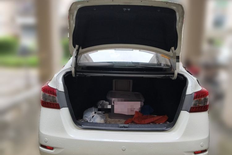 Used Nissan Sylphy 2012 1.6 XL CVT Luxury Edition Trunk